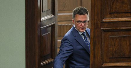 Hołownia jednak na czele partii? "30 proc. szans"