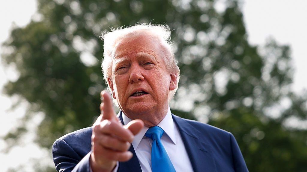President And Mrs Trump Depart White House For Rome
WASHINGTON, DC - APRIL 25: U.S. President Donald Trump speaks to the media as he departs the White House on April 25, 2025 in Washington, DC. President Trump and the first lady are traveling to Rome to attend the funeral of Pope Francis. (Photo by Kevin Dietsch/Getty Images)
Kevin Dietsch
bestof, topix