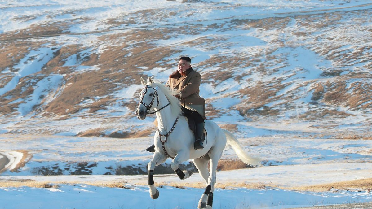 Kim Dzong Un sfotografowany na koniu. Nie jest jedyny 1