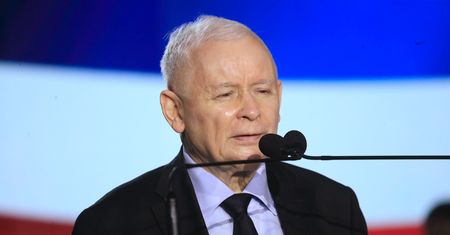 Jarosław Kaczyński znów o zamachu w Smoleńsku. Marek Belka reaguje