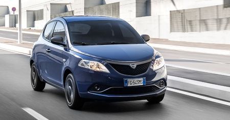 Trudno w to uwierzyć, ale Lancia sprzedaje się lepiej niż Alfa Romeo
