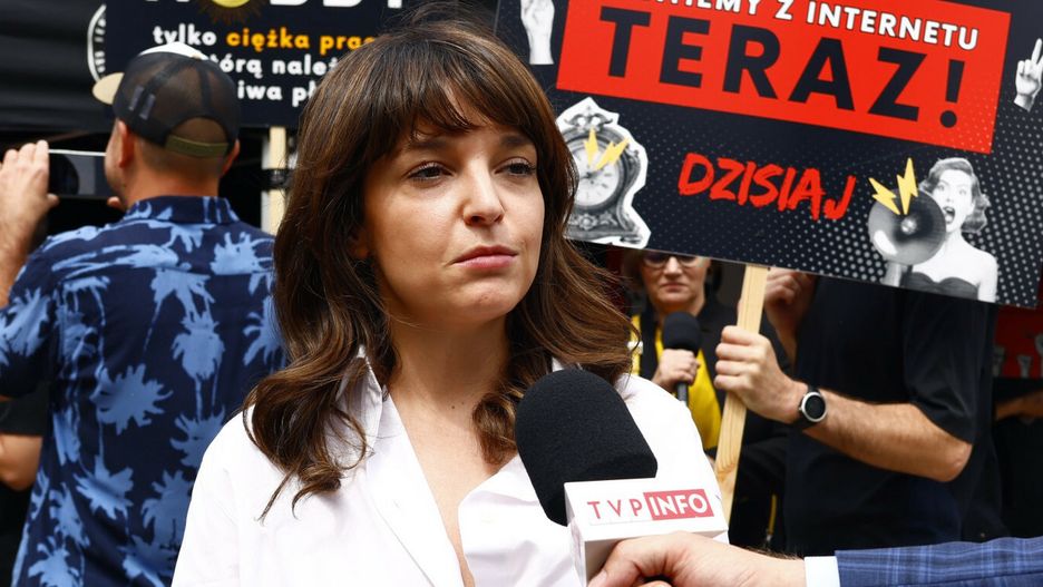 Twórcy filmowi przed Sejmem. Protest "Dość czekania na tantiemy z internetu"