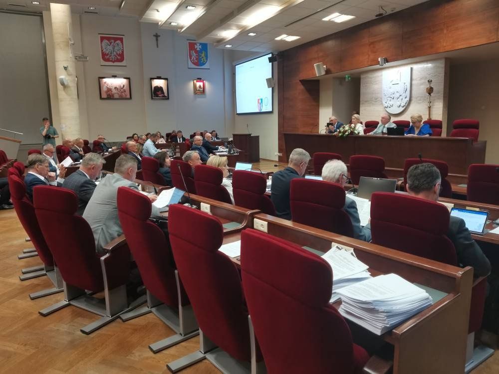Po długiej dyskusji sejmik poparł absolutorium i wotum zaufania dla Zarządu Województwa Podkarpackiego