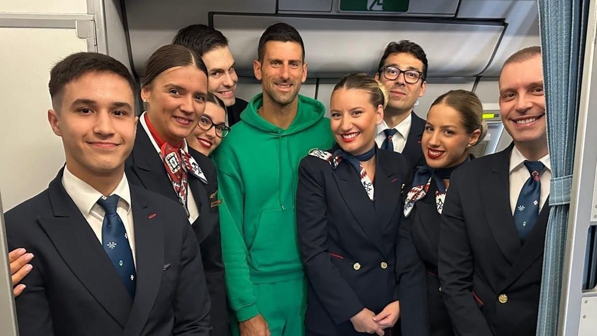 Novak Djoković na pokładzie samolotu linii Air Serbia