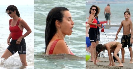 Rozgrzana włoskim słońcem Penelope Cruz zanurza się w morzu W UBRANIU (ZDJĘCIA)
