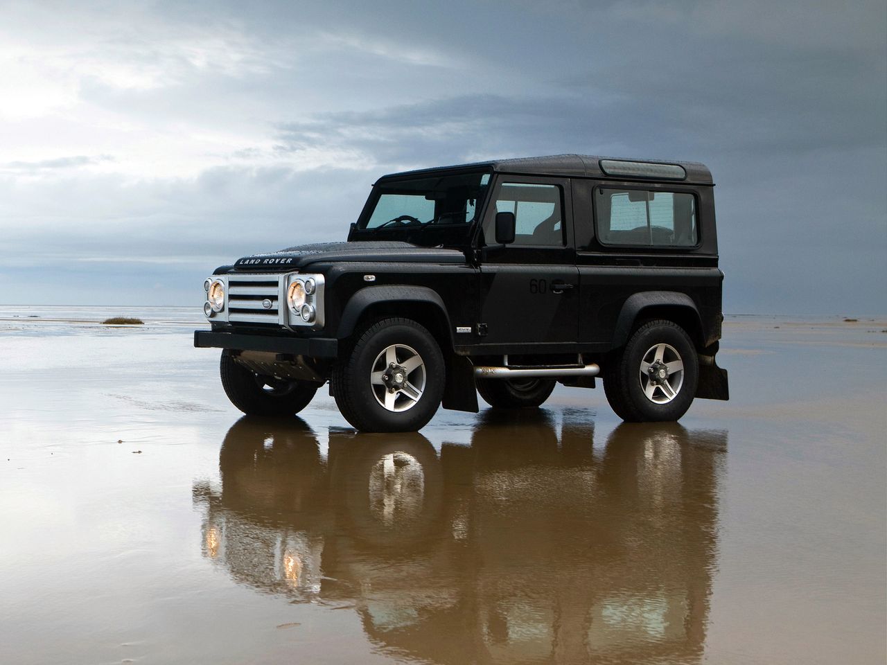 Land Rover Defender 90 SVX RHD (2008)