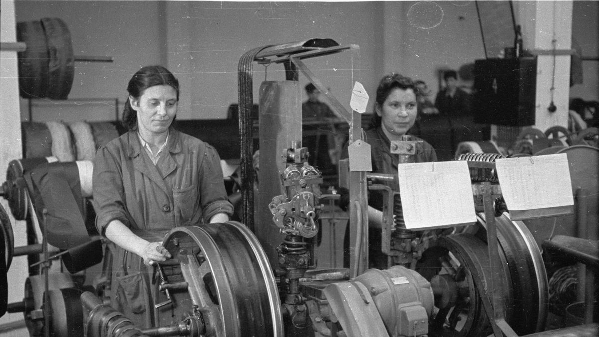 Zakład Stomil Poznań. Zdjęcie z 1948 r.