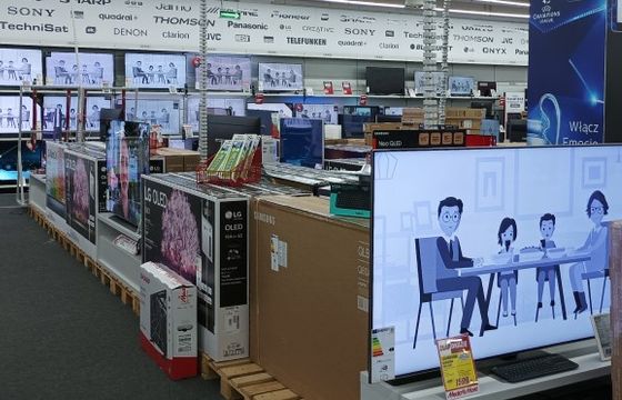 Zaległe zobowiązania konsumentów wzrosły przez rok o 4,9 mld zł. Niespłacane rachunki za telefon i TV to ponad 1 mld zł