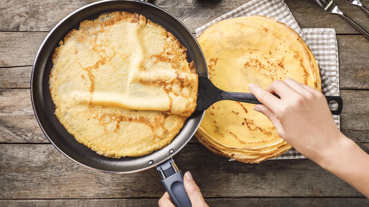 Naleśniki powinny idealnie odchodzić od patelni 