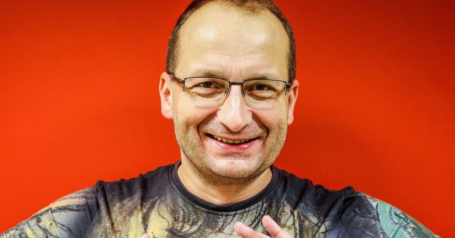 Robert Górski: TWORCA KABARETOWY, SCENARZYSTA I ODTWORCA GLOWNEJ ROLI W PROJEKCIE UCHO PREZESA, LIDER I AUTOR TEKSTOW - KABARET MORALNEGO NIEPOKOJU