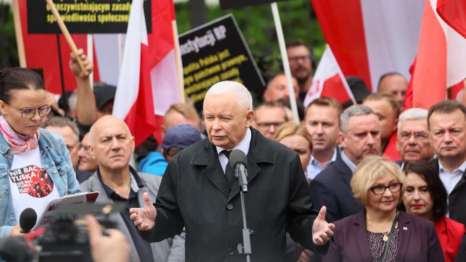Jaros�aw Kaczy�ski
Leszek Szyma�ski
manifestacja, PiS, Protest, przeciwko �amaniu prawa, polityk