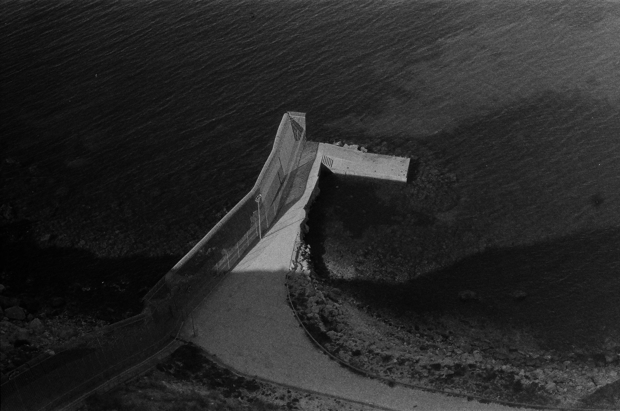 Melilla. Mur graniczny na linii brzegowej