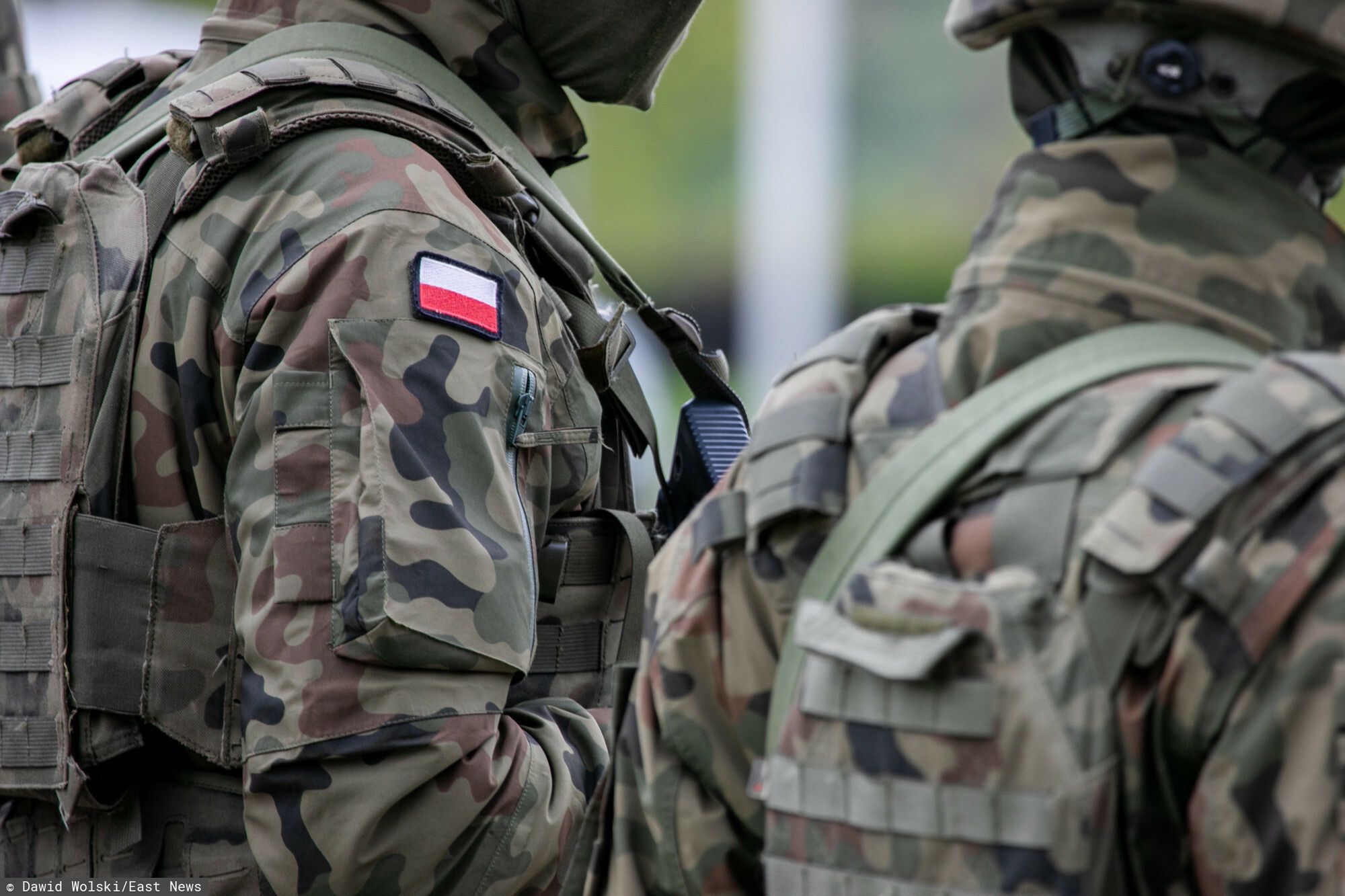 Przysi?ga WOT w Parku Fontann
Fot. Dawid Wolski/East News, Warszawa, 21.04.2024. Przysiega 18. Stolecznej Brygady Obrony Terytorialnej w Multimedialnym Parku Fontann w Warszawie.
Dawid Wolski