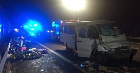 Nocny wypadek na obwodnicy Lublina. Osiem osób rannych, sprawca uciekł
