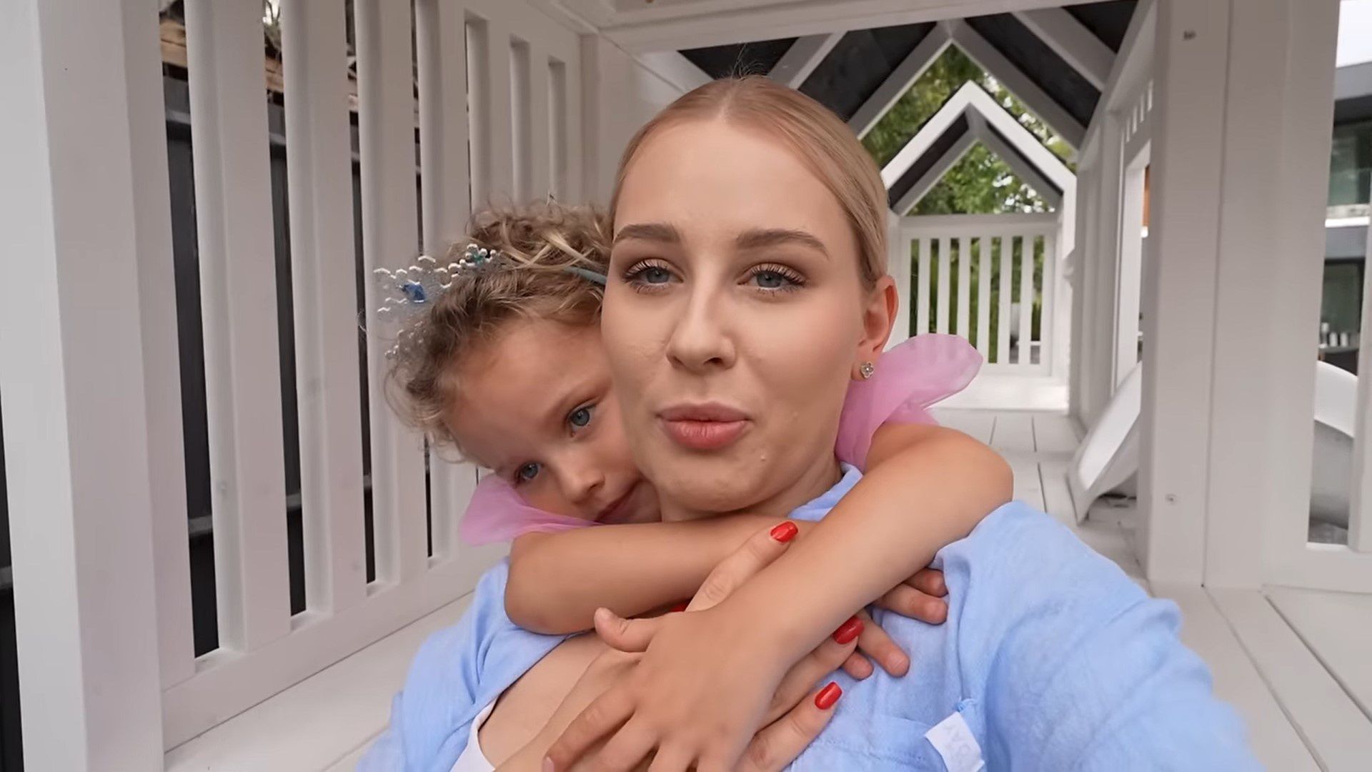 Andziaks oprowadziła widzów po placu zabaw