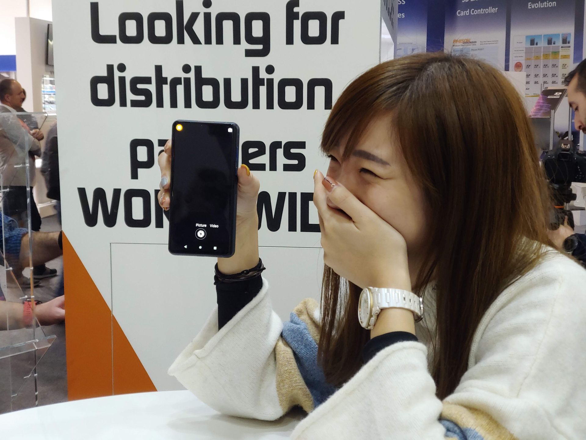 Czemu koronawirus niszczy MWC i firmy boją się wystawiać? Wyjaśniamy 2