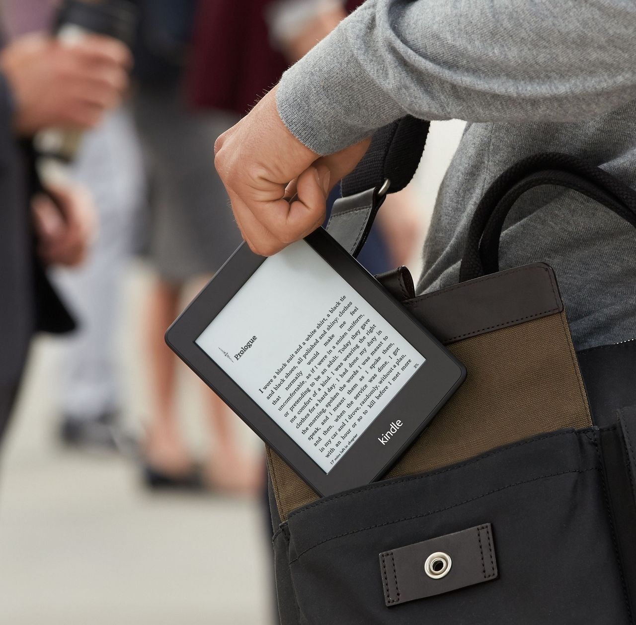 Kindle w świetnej cenie. Amazon przecenia swoje czytniki e-booków