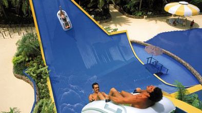 Największe na świecie zjeżdżalnie wodne - aż strach się bać 1