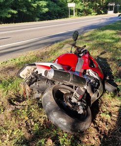 Czołówka motocykla i auta. Alkomat wskazał przyczynę