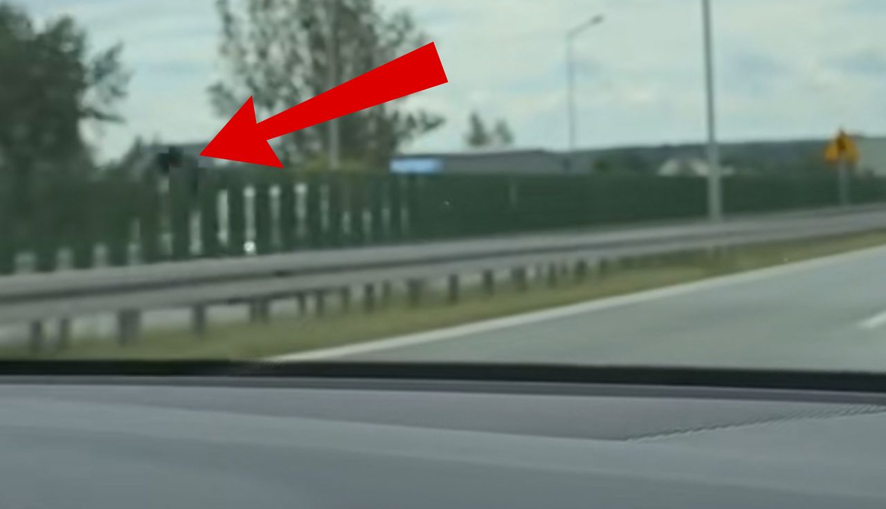 Pojawił się na S8. I nagle uderzenie. Aż wyleciał w powietrze