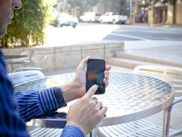 Samsung Galaxy Nexus najlepszym smartfonem z Androidem - przegląd recenzji 2