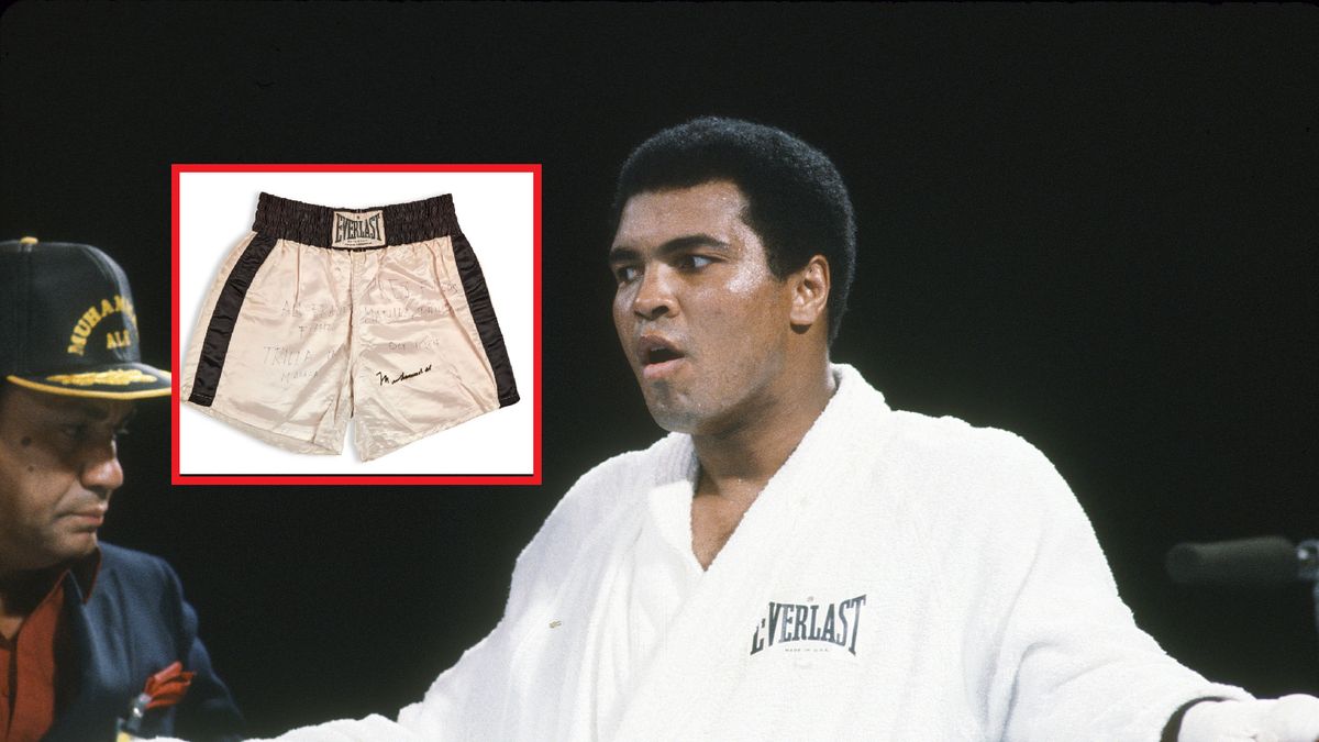 Na dużym zdjęciu Muhammad Ali. Na małym zdjęciu jego spodenki