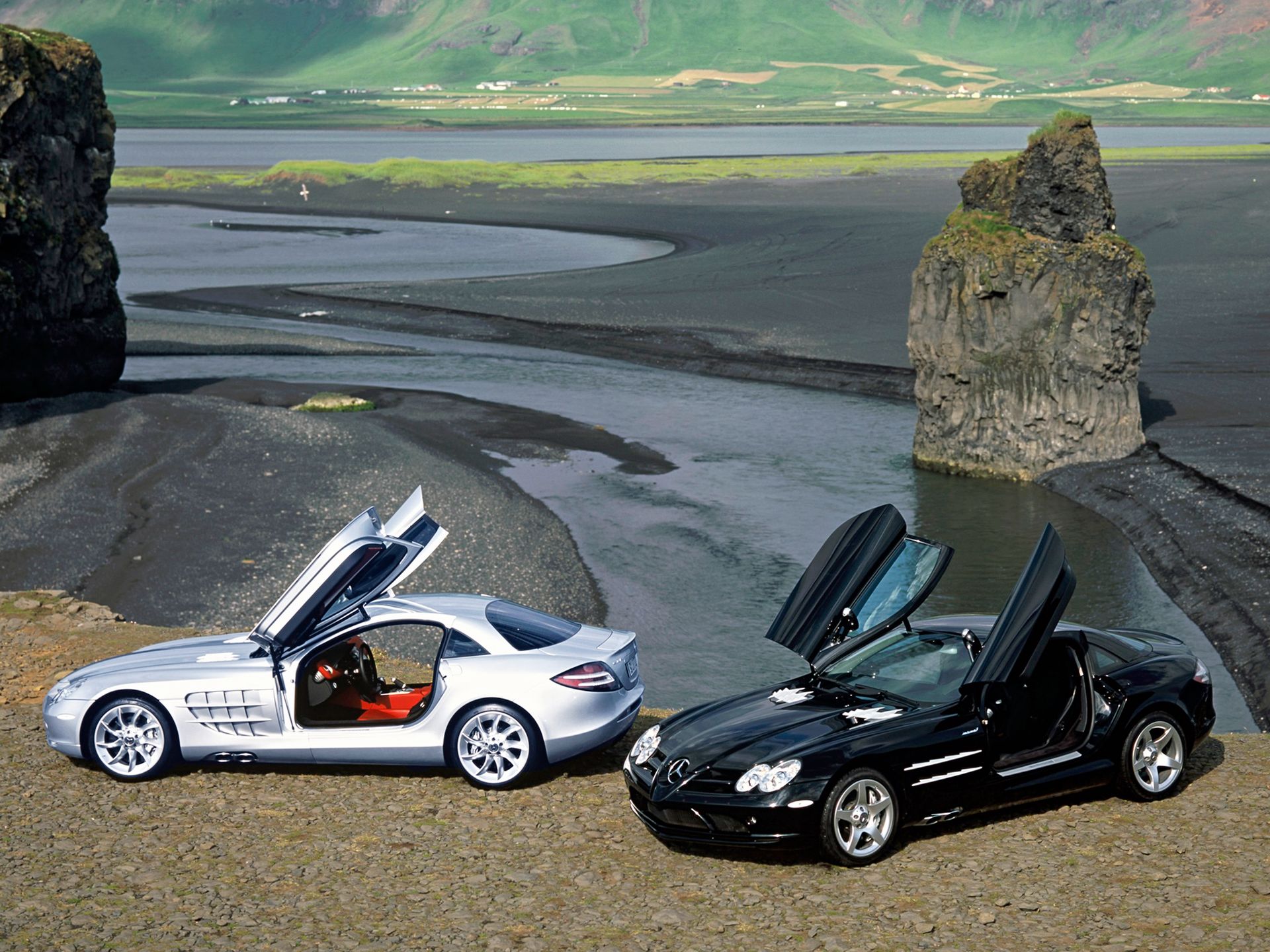 Pokolenie wcześniej: Mercedes-Benz SLR McLaren 13