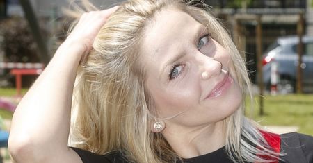 Maja Frykowska zaszalała z fryzurą. Zwykły blond chyba jej się znudził
