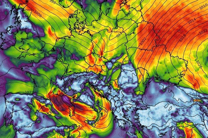 Pogoda. Wichura nad Polską. Ostrzeżenia IMGW