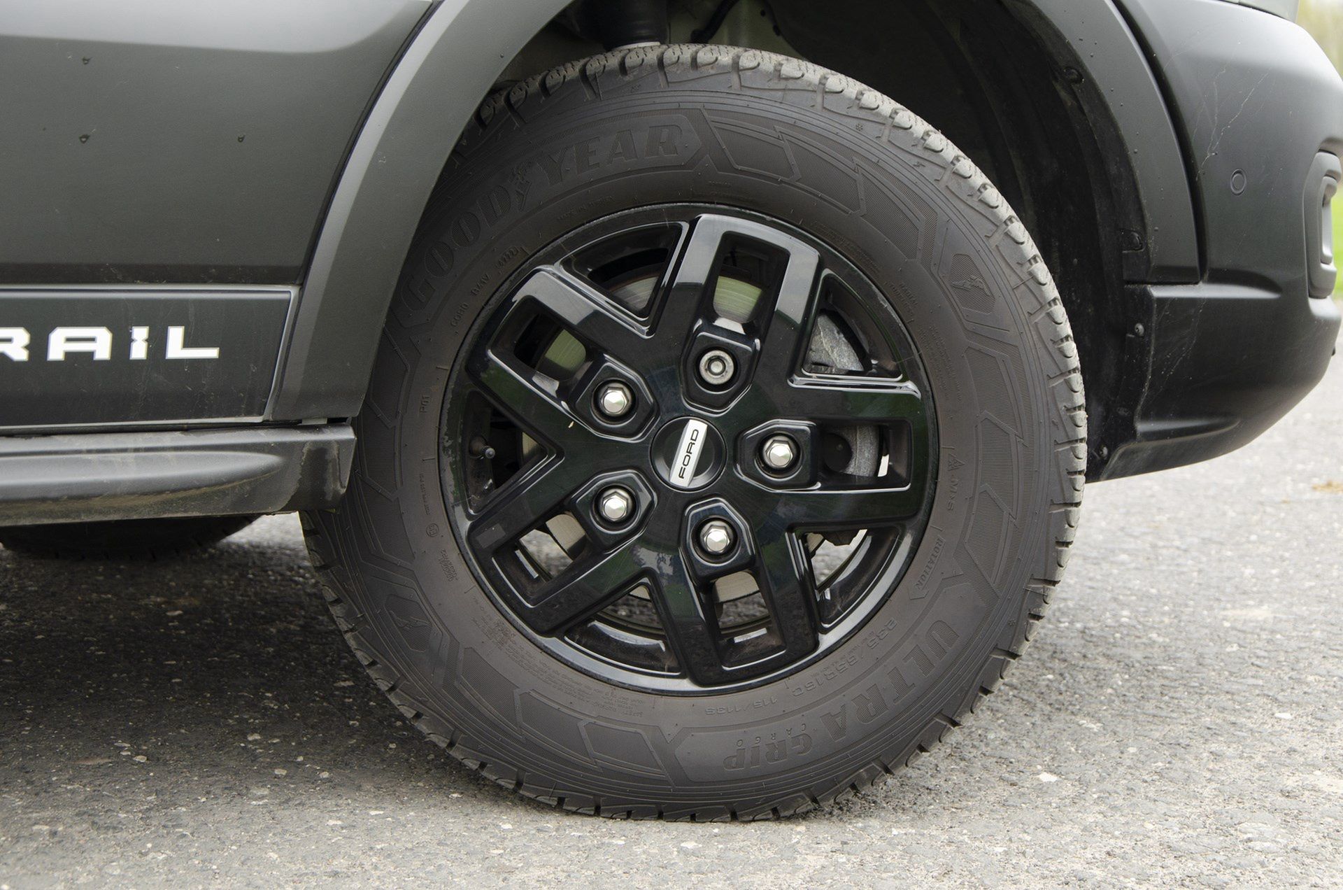 Ford Transit Trail (2023)