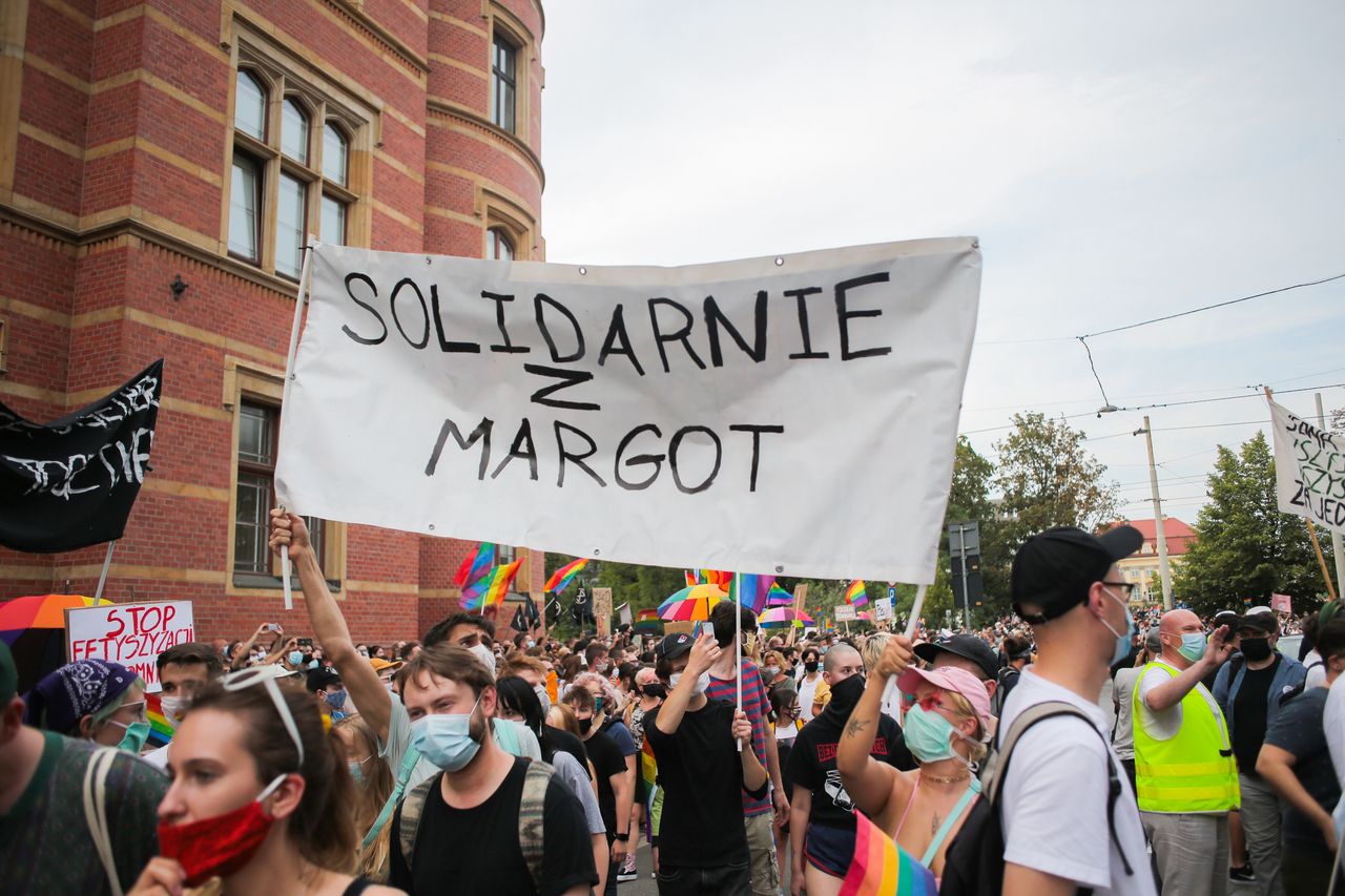 Margot i jej aresztowanie. Manifestacja we Wrocławiu. N/z protestujacy