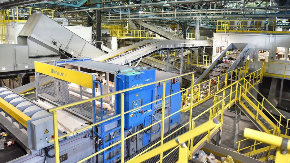 Sortownia śmieci. Zdjęcie ilustracyjne