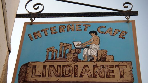 Jak wyglądało korzystanie z Internetu w Polsce pod koniec lat 90.? 1