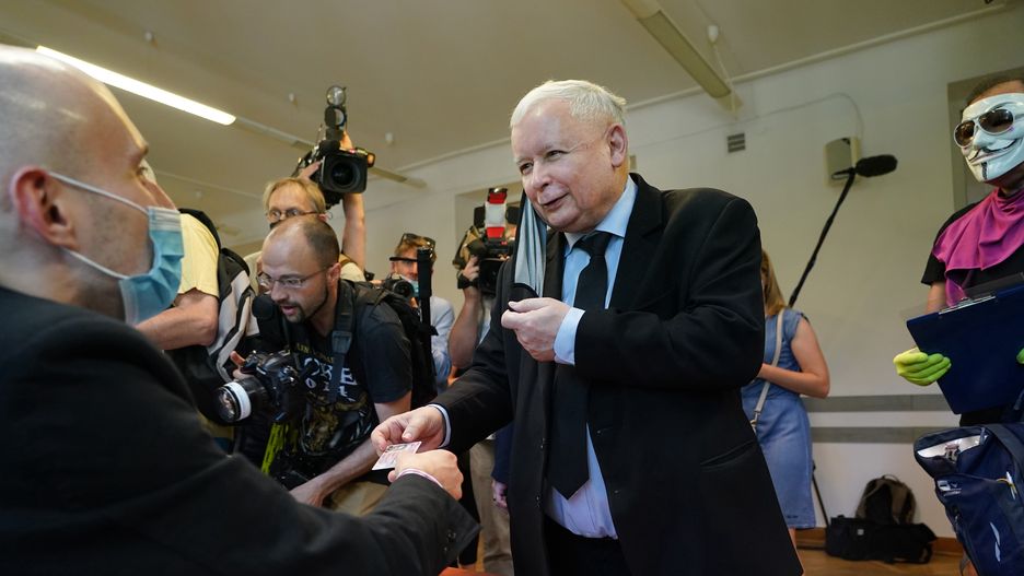 Jarosław Kaczyński może wskoczyć do rządu. Ile zarobi? Kwota robi wrażenie
