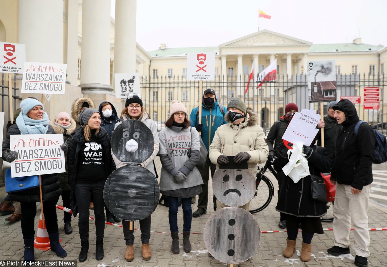 Protesty przeciwko jakości powietrza w Polsce mają ograniczoną skalę (fot. Piotr Molecki/East News)