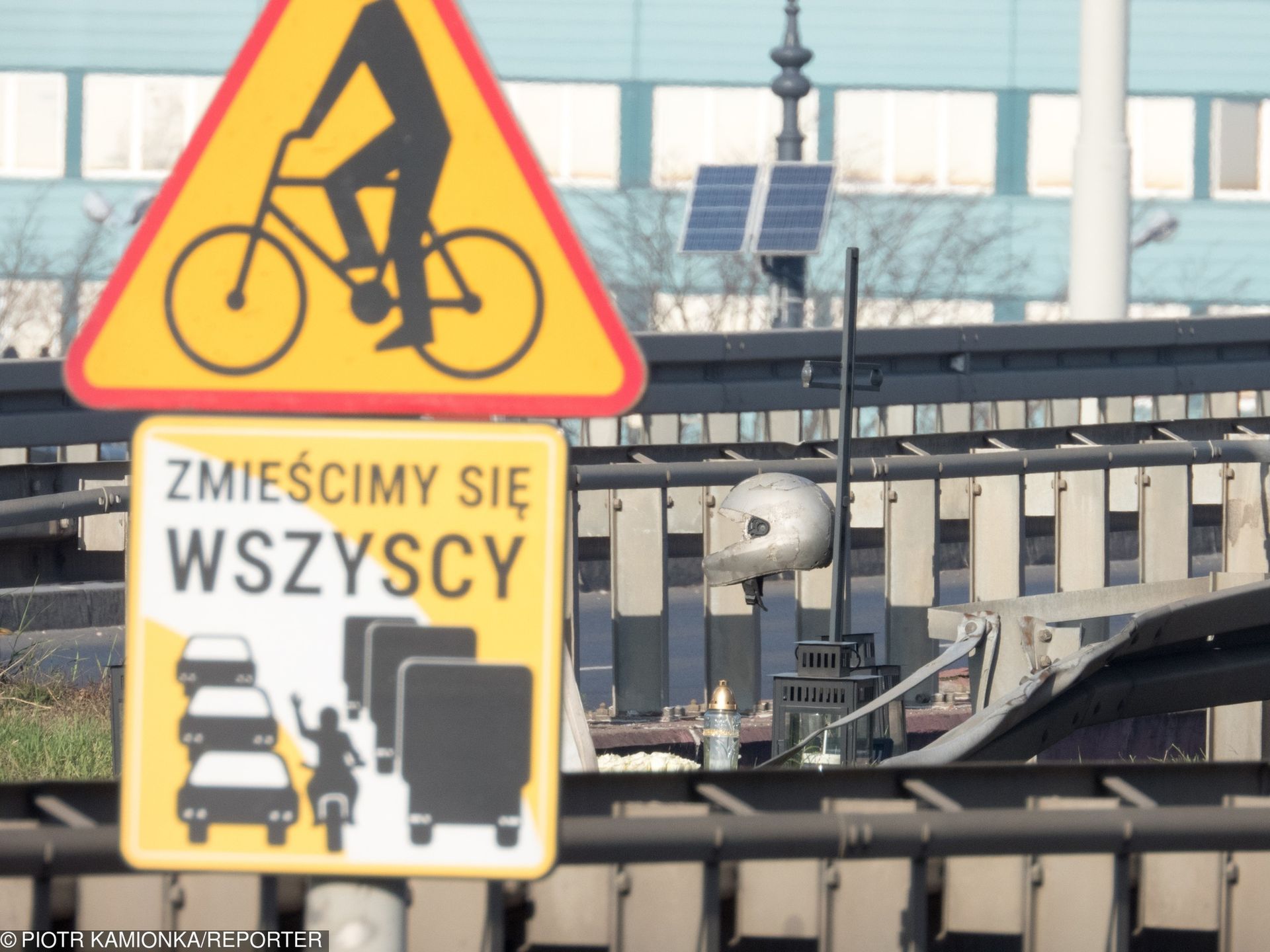 Mądrze zrobiony znak. Zarówno dla kierowców jak i rowerzystów.