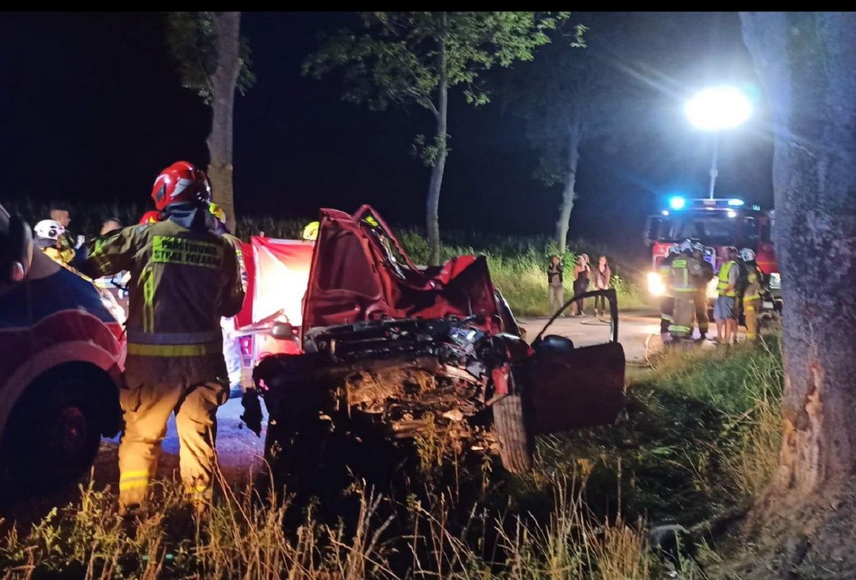 Śmiertelny wypadek pod Ciechanowem. Kierowca był pijany