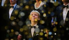 Chór w reklamach nc+ śpiewa o świątecznej promocji (wideo)