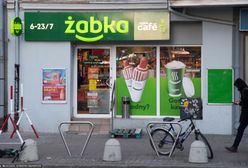Rozbój w Żabce. Kilkadziesiąt osób wpadło do opolskiego sklepu