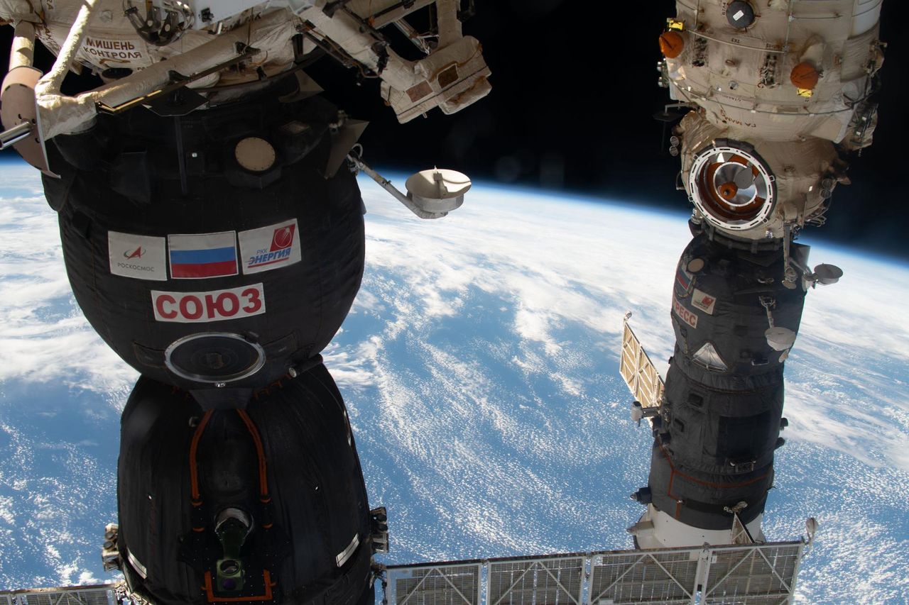 Sojuz i Progress zadokowane do MSK
