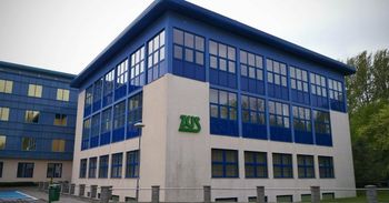 Ostatni moment na złożenie wniosku! Wakacje składkowe i świadczenie 300 plus