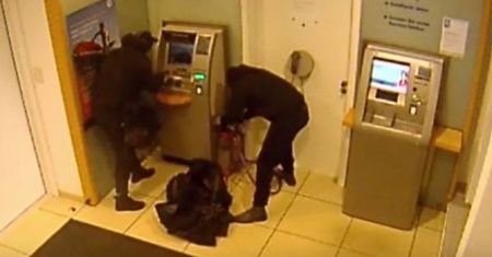 Niemcy mają problem. Fala incydentów z bankomatami