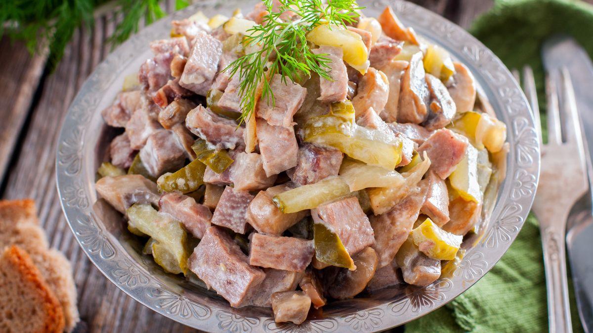 Sałatka z ozorków z kurkami