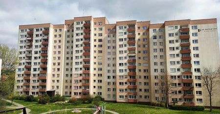 Mieszkańcy chcą zlicytować lokal niepełnosprawnych sąsiadów. Twierdzą, że przeszkadza im zapach