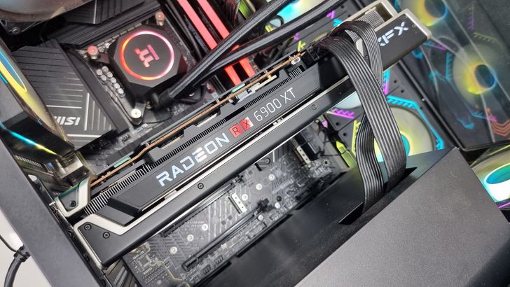 Więcej FPS-ów za darmo? AMD rozszerza dostępność FSR 4.1