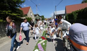 Boże Ciało i długi weekend. Duże utrudnienia w ruchu, policja rusza z kontrolami