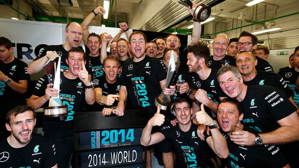 11 mln $ na premie w Mercedes AMG Petronas 1