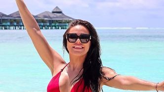 Odchudzona Sylwia Bomba na wakacjach z córką chwali się figurą w SKĄPYM BIKINI (FOTO)