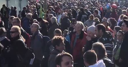 Gorąco w Lipsku. COVID-19 im niestraszny? Ludzie nie mieli maseczek