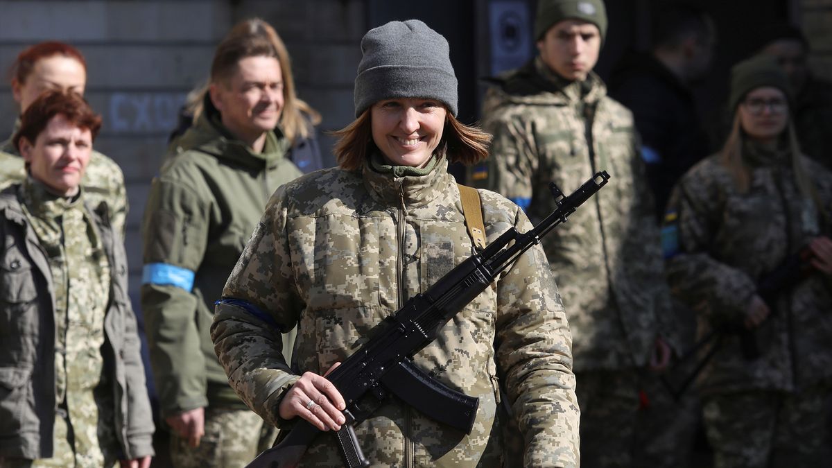 Wojna w Ukrainie. Do ukraińskich Wojsk Obrony Terytorialnej dołącza coraz więcej kobiet 1